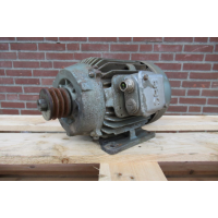 .3,7 KW-1420 RPM / 4,5 KW-2880 RPM asmaat 28mm. Used.